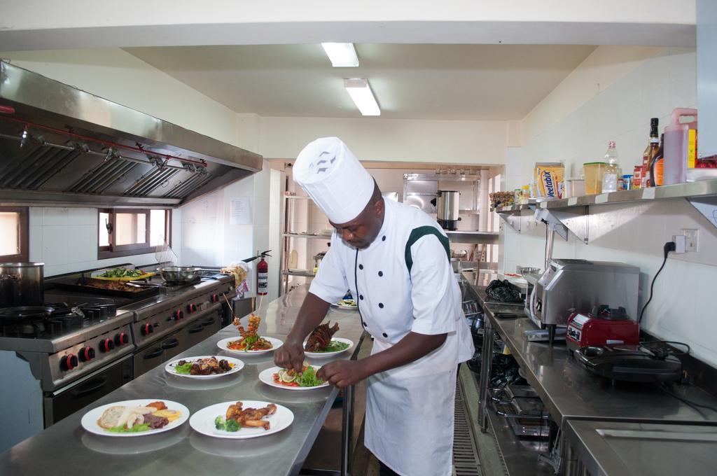 Eddy Suites, Emeli Hotel Nairobi Exterior foto